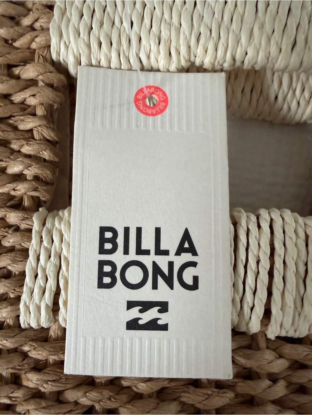 BILLABONG Natural Straw Clutch with Contrasting Cream Wrapped Handles - Picture 6 of 8